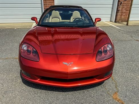 Used 2006 Chevrolet Corvette Coupe w/ Preferred Equipment Group RWD image 14