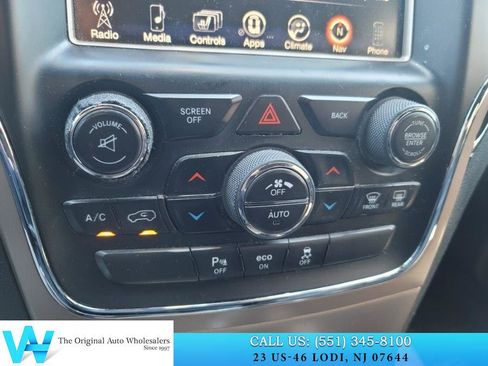 Used 2014 Jeep Grand Cherokee Overland AWD/4WD image 25