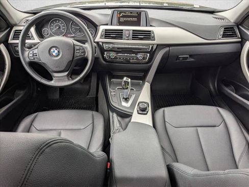 Used 2017 BMW 320i xDrive Sedan image 17
