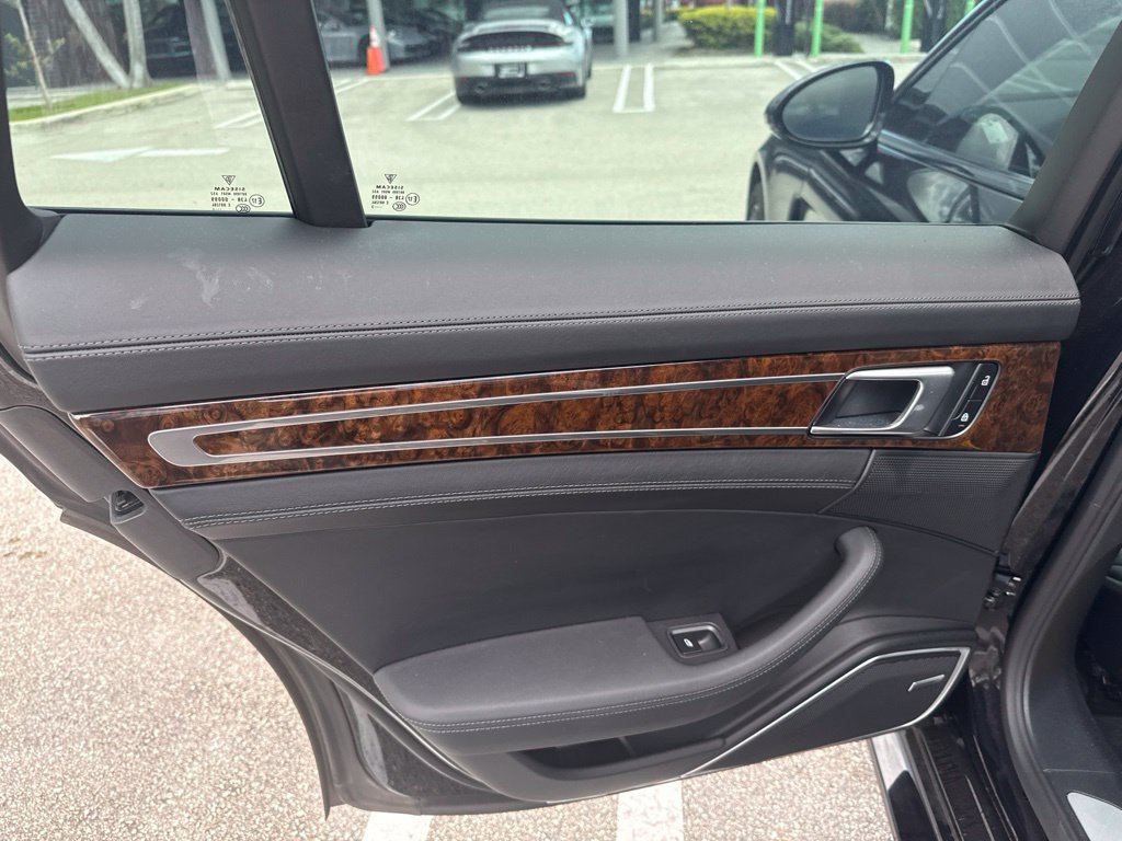 Certified 2023 Porsche Panamera 4S AWD/4WD image 11