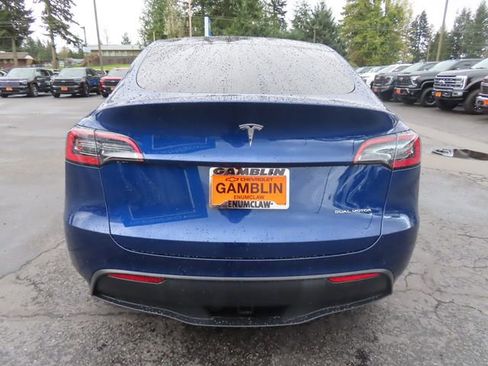 Used 2021 Tesla Model Y Long Range AWD/4WD image 7