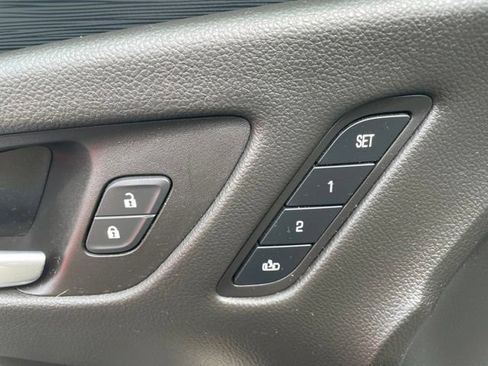 Used 2017 Buick Envision Essence FWD image 13