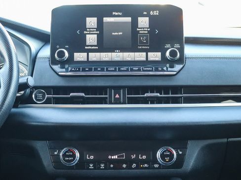 Used 2024 Mitsubishi Outlander SE AWD/4WD image 13