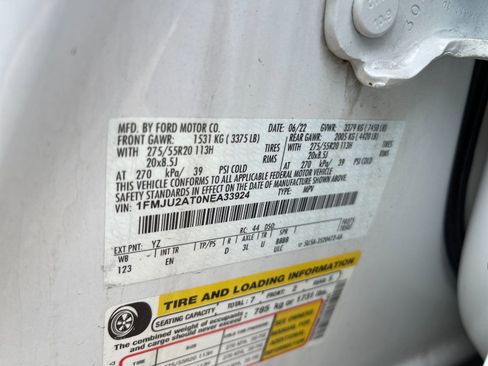 Used 2022 Ford Expedition Limited image 10