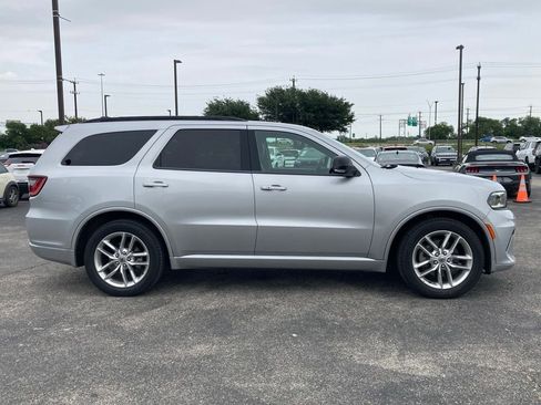 Used 2024 Dodge Durango GT RWD image 4