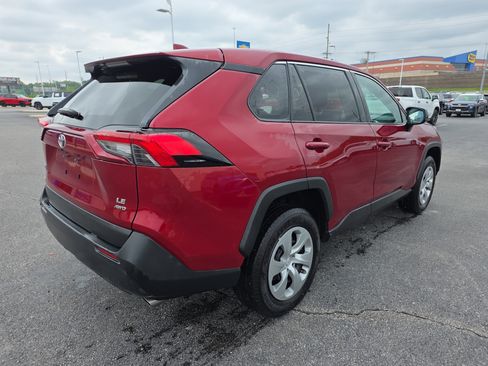 Used 2023 Toyota RAV4 LE AWD/4WD image 4