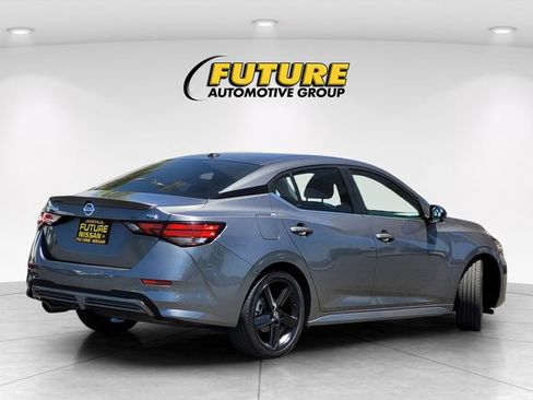 Certified 2022 Nissan Sentra SR FWD image 4