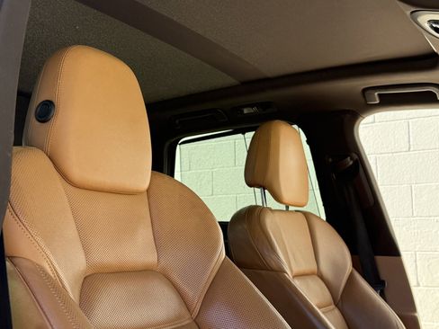 Used 2017 Porsche Cayenne S image 31