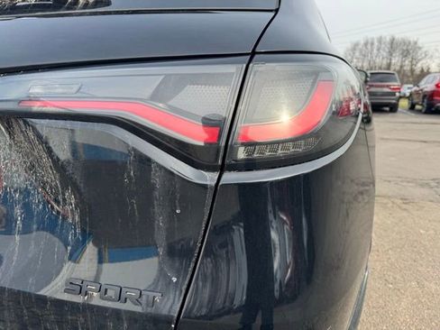 Used 2023 Honda HR-V Sport image 9