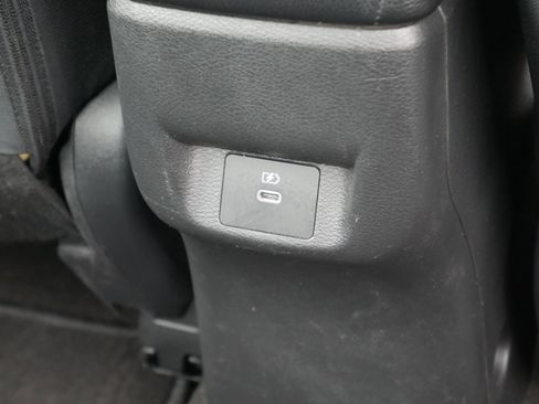 Certified 2023 Nissan Versa SR w/ Trunk Package image 25