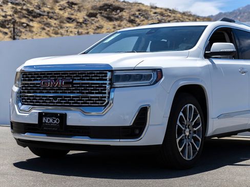 Used 2021 GMC Acadia Denali w/ Denali Ultimate Package AWD/4WD image 6