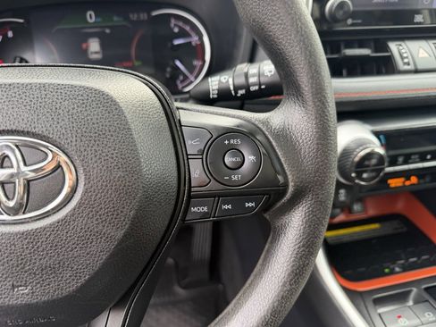 Used 2019 Toyota RAV4 Adventure image 20