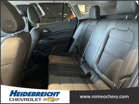 Used 2024 Chevrolet Trax LT w/ Driver Confidence Package FWD image 12