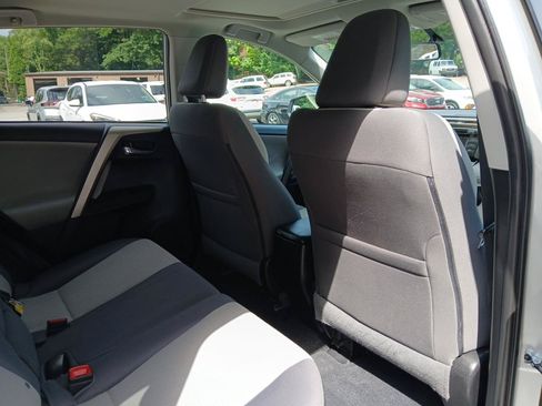 Used 2014 Toyota RAV4 XLE FWD image 13