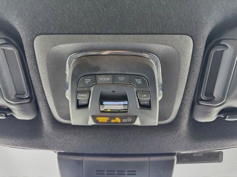 Used 2026 Toyota Corolla Cross AWD Hybrid w/ Moonroof Package image 22
