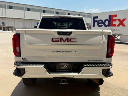 Used 2020 GMC Sierra 2500 Denali w/ Denali Ultimate Package AWD/4WD image 10