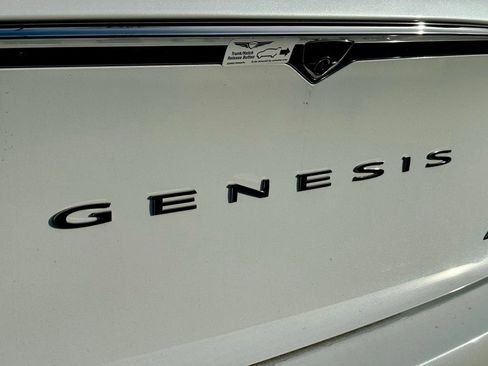 Used 2025 Genesis G80 2.5T image 13