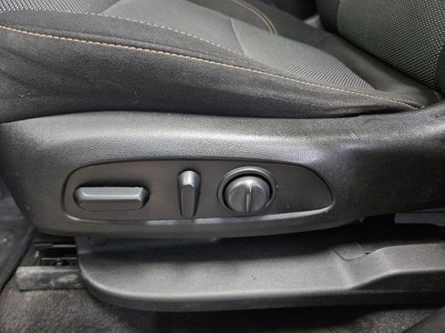 Used 2018 Chevrolet Traverse LT image 32