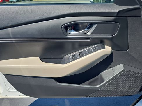 Used 2023 Honda Accord EX image 26