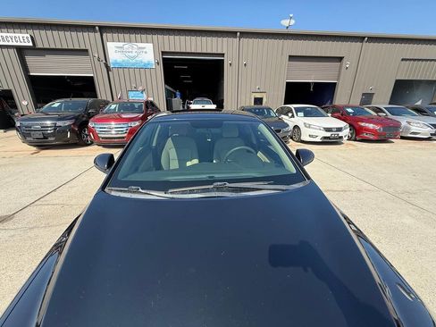 Used 2018 Hyundai Elantra SEL w/ Cargo Package image 15