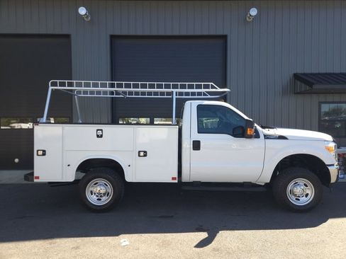 Used 2016 Ford F250 XL w/ Power Equipment Group image 5