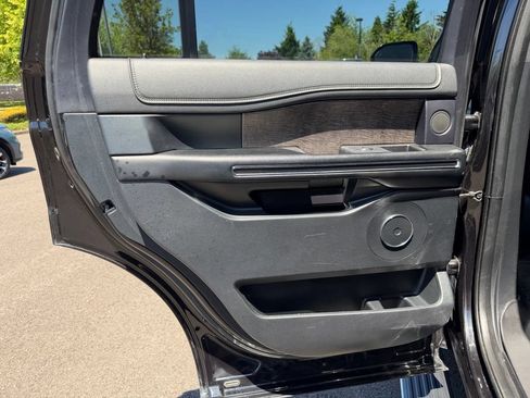 Used 2021 Ford Expedition Limited AWD/4WD image 30