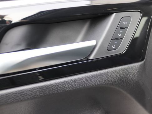 New 2026 Mitsubishi Outlander SEL image 13