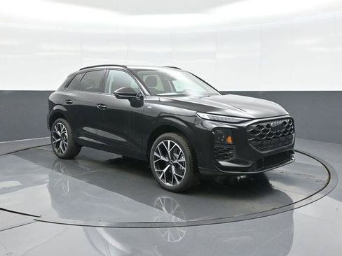 New 2026 Audi Q3 quattro 2.0T AWD/4WD image 1
