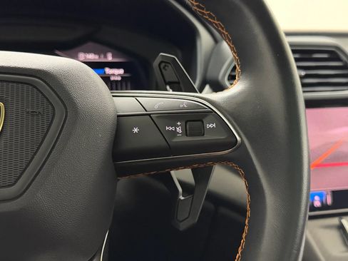 Used 2022 Lamborghini Urus AWD/4WD image 71
