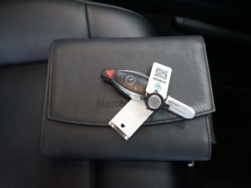 Used 2014 Mercedes-Benz E 350 4MATIC Sedan image 61