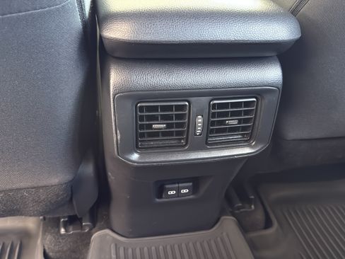 Used 2022 Toyota RAV4 SE AWD/4WD image 22
