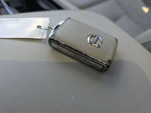 Used 2016 Volvo XC90 T6 Inscription w/ Vision Package image 38