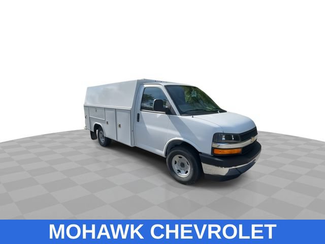 New 2026 Chevrolet Express 3500 w/ Power Convenience Package RWD image 4