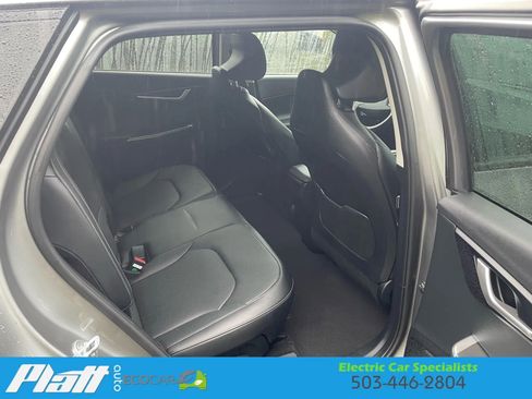 Used 2022 Kia EV6 Wind image 42