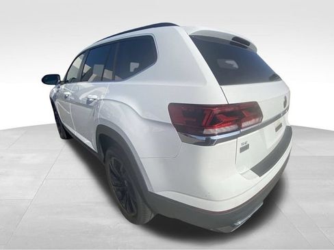 Used 2023 Volkswagen Atlas SE w/ Black Wheel Package AWD/4WD image 7