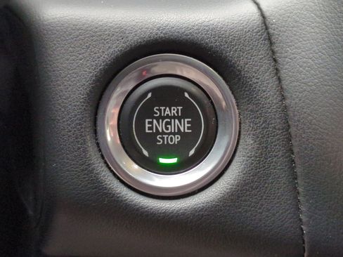 Certified 2022 Chevrolet Tahoe Z71 w/ Luxury Package image 18