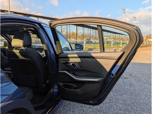 Used 2019 BMW 330i xDrive Sedan w/ Convenience Package image 12