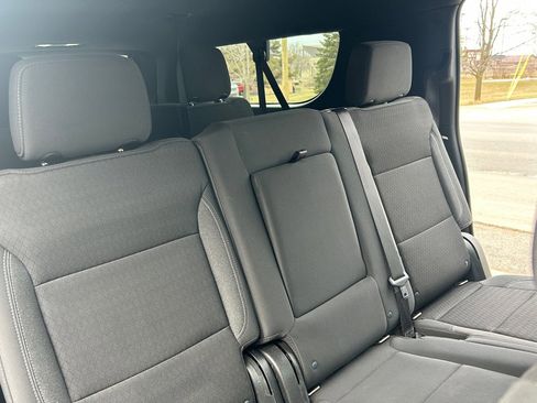 Used 2022 GMC Yukon XL SLE image 30