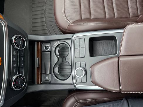 Used 2014 Mercedes-Benz ML 63 AMG 4MATIC image 23