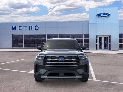 Used 2026 Ford Explorer Active AWD/4WD image 7