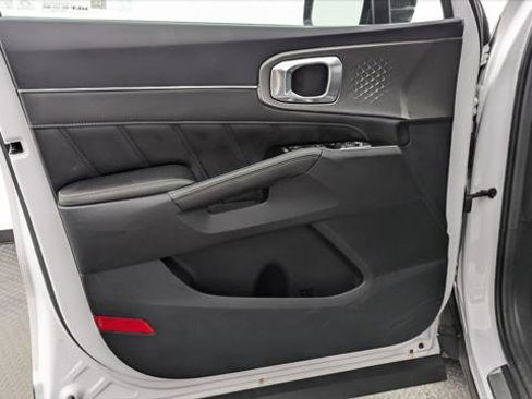 Used 2022 Kia Sorento SX image 13