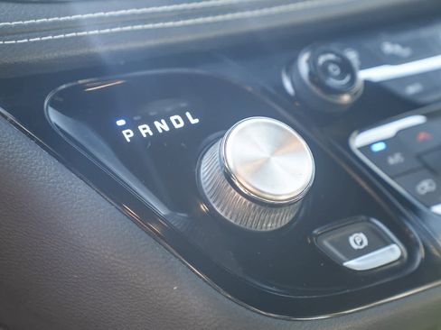 Used 2020 Chrysler Pacifica Limited w/ Advanced Safetytec Group image 19