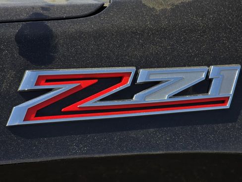 Used 2023 Chevrolet Silverado 1500 LTZ w/ Z71 Off-Road Package AWD/4WD image 3