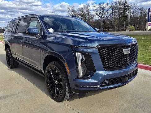 New 2026 Cadillac Escalade ESV Platinum Sport w/ LPO, ONYX Package image 8