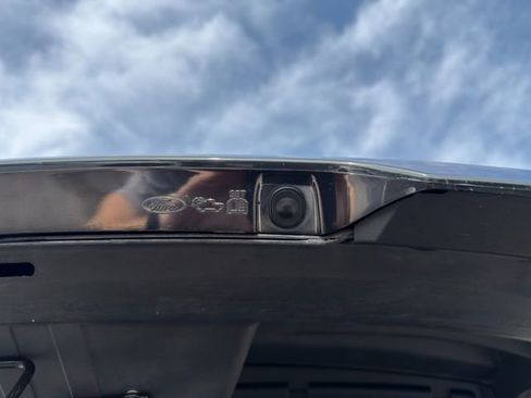 Used 2023 Ford F150 Lightning Platinum image 50