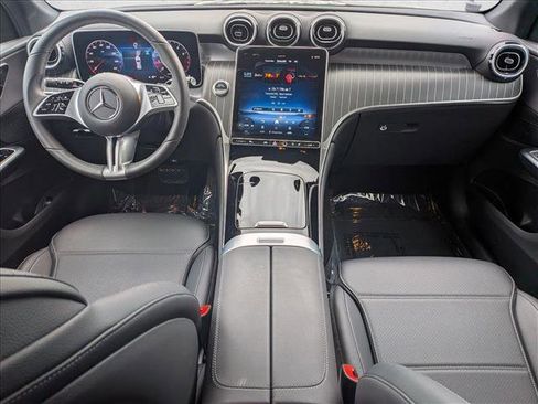 Used 2026 Mercedes-Benz GLC 300 image 17