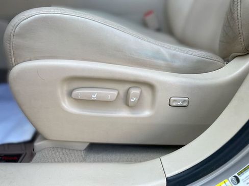 Used 2011 Lexus RX 350 AWD w/ Premium Pkg image 16