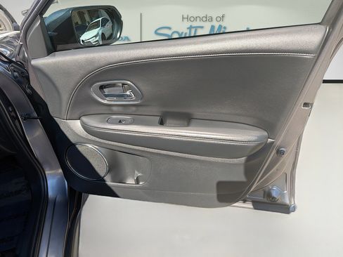 Certified 2019 Honda HR-V EX-L image 32