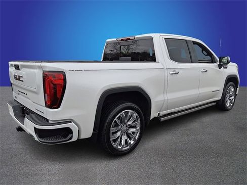 Used 2022 GMC Sierra 1500 Denali w/ Denali Reserve Package image 4