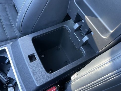 Used 2023 Mitsubishi Outlander SE Black Edition image 50